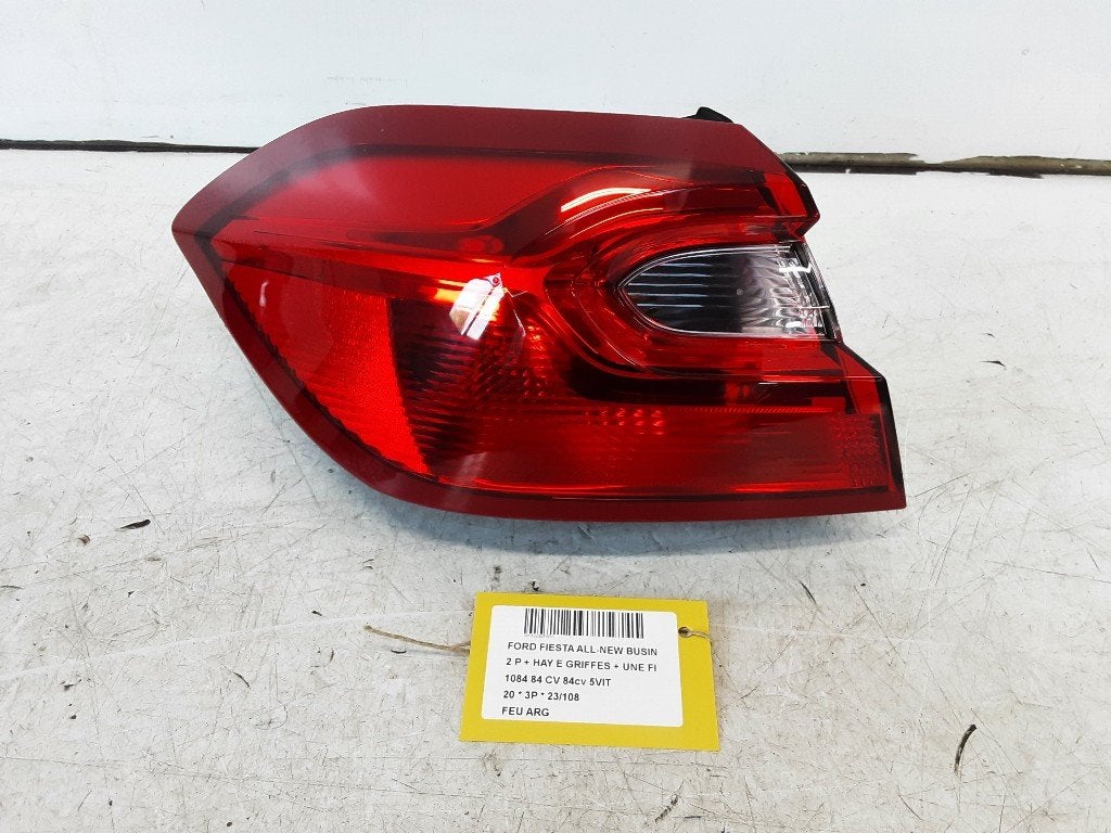 FEU ARRIÈRE GAUCHE Ford Fiesta 7 (01-2017/07-2023), Henry-Ford-Straße  1
50735  Köln, DE, Ford-Werke GmbH, Kunden@ford.com, Ford