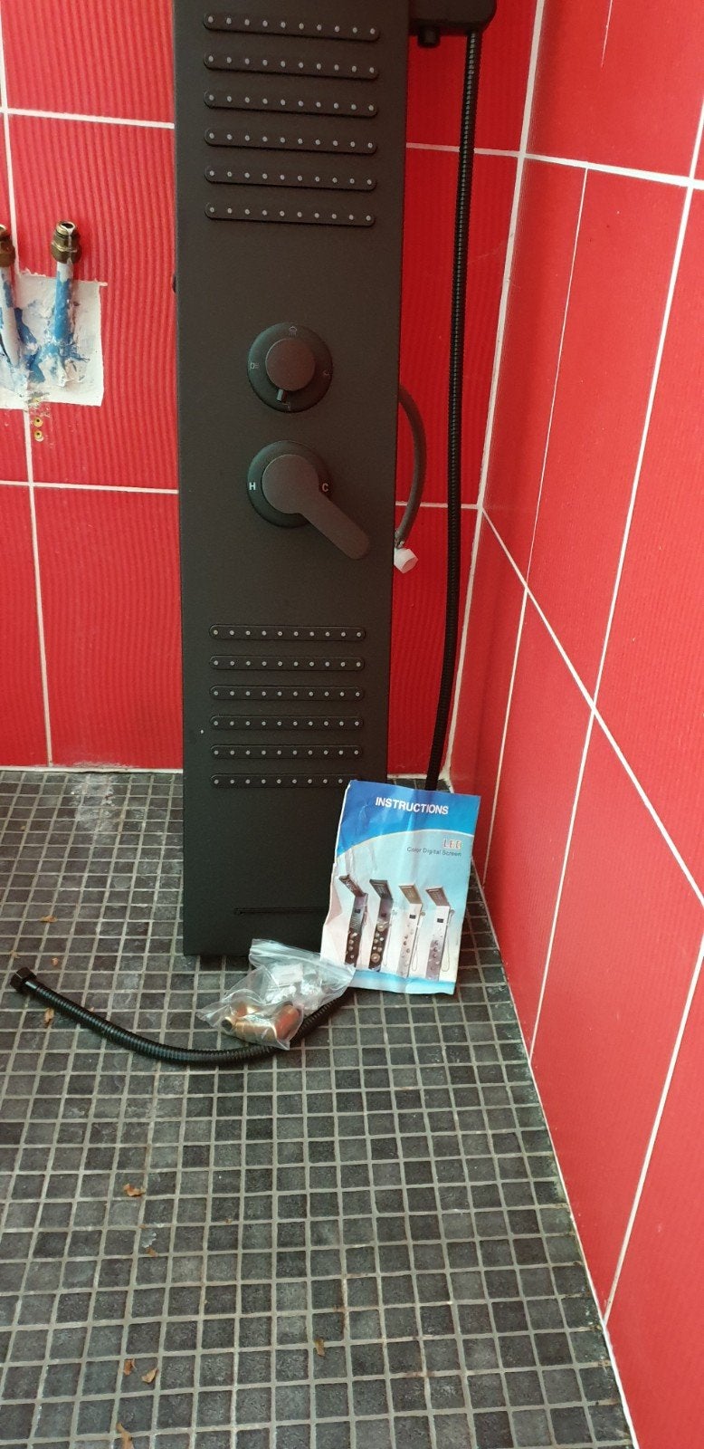 colonne de douche, noire de la marque Sanisupreme  ,, Enlèvement