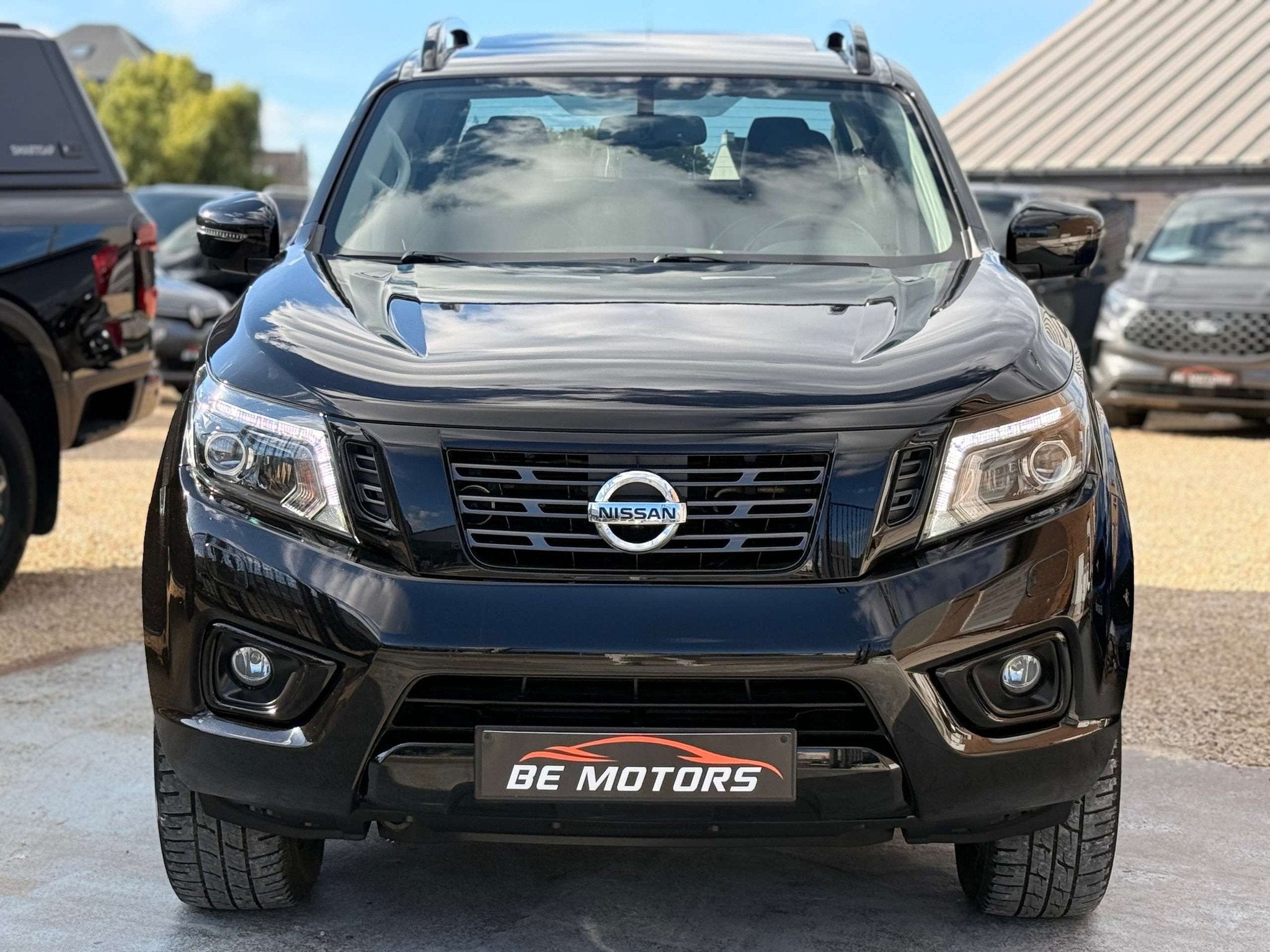 Nissan Navara 2.3dCi 4WD 190 New N-Guard 190CV *TVAC-BTWINCL, Autos, Nissan, Cuir, Autres modèles, Achat, Entreprise