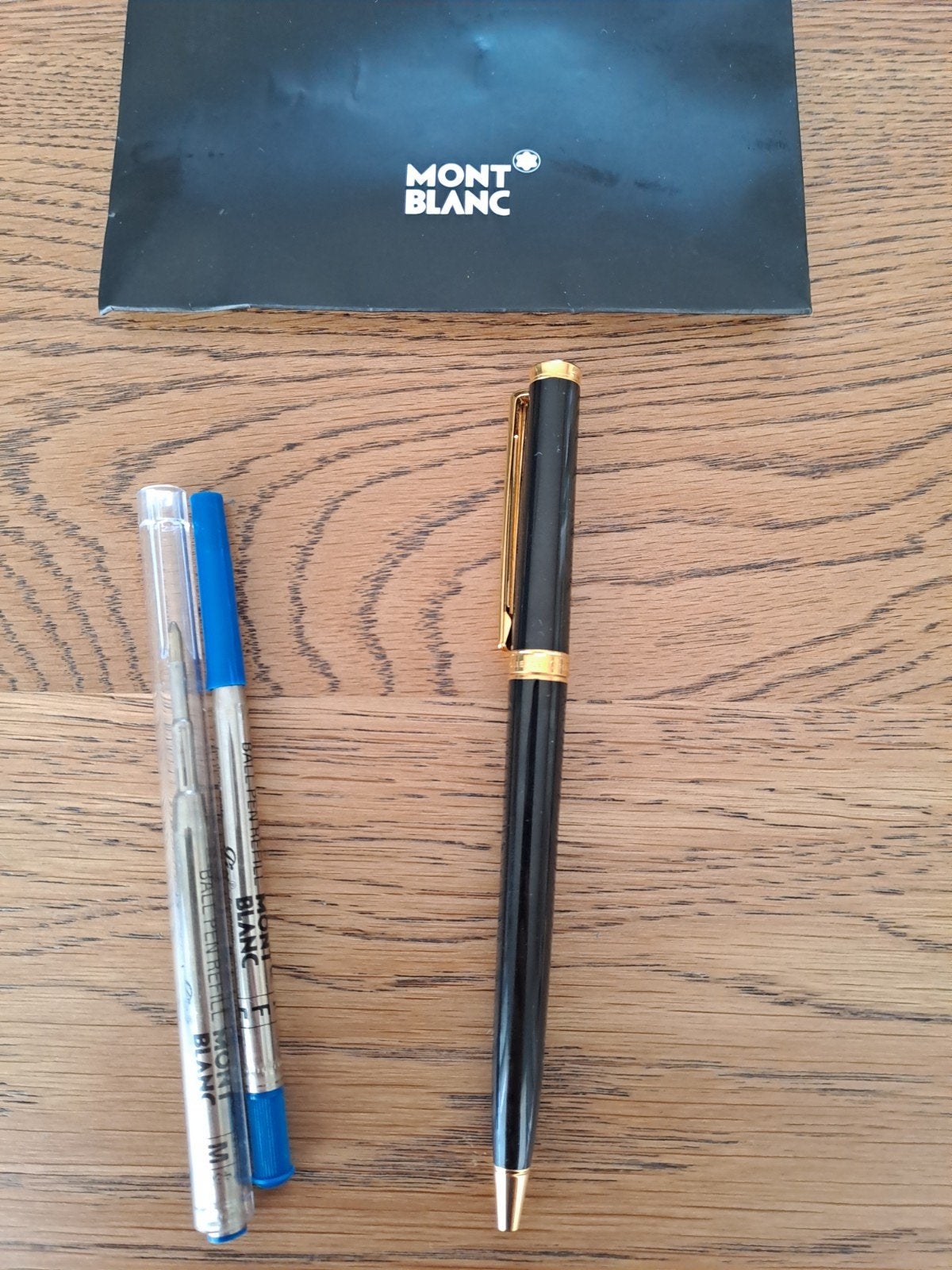 Stylo bille Montblanc Noblesse Oblige + 2 recharges, Collections, Stylos, Stylo, Comme neuf, Enlèvement, Avec publicité