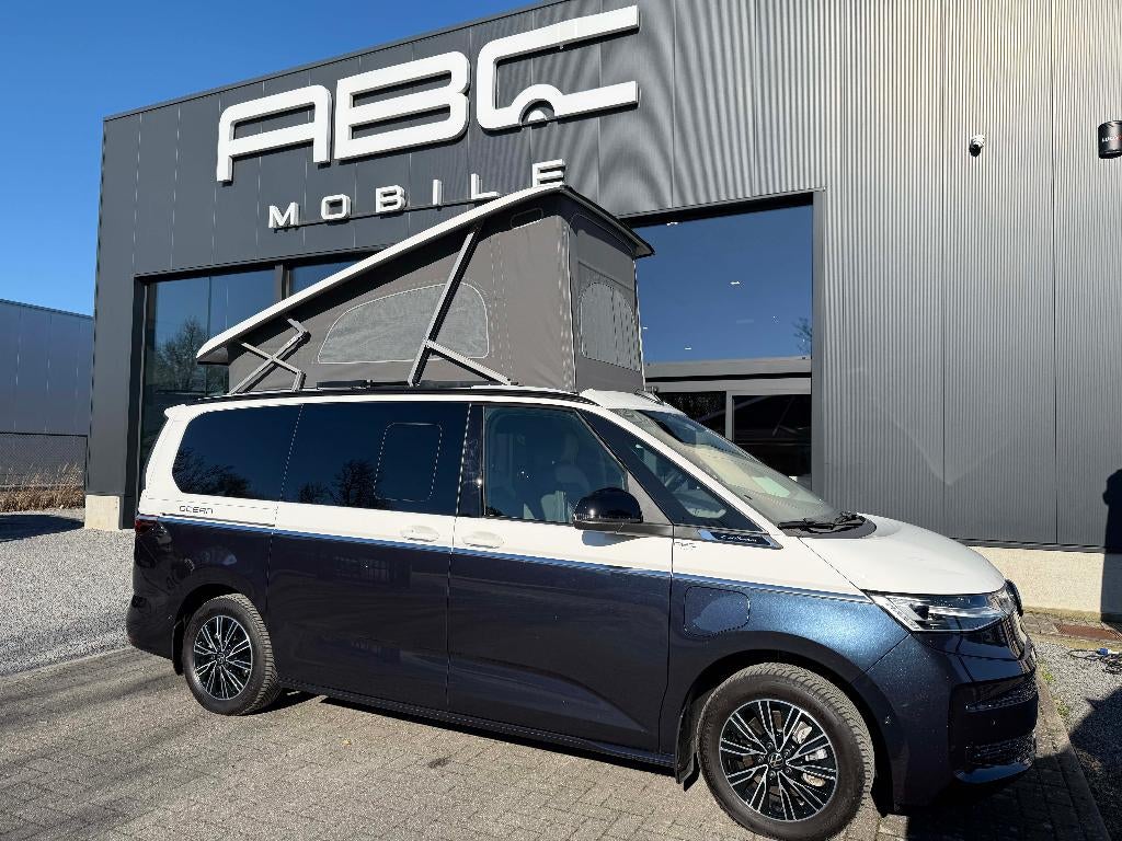 Volkswagen California Ocean 4x4 245PK - Nieuwstaat - 4580 km, Caravans en Kamperen, Mobilhomes, Automaat, Ringverwarming, Volkswagen