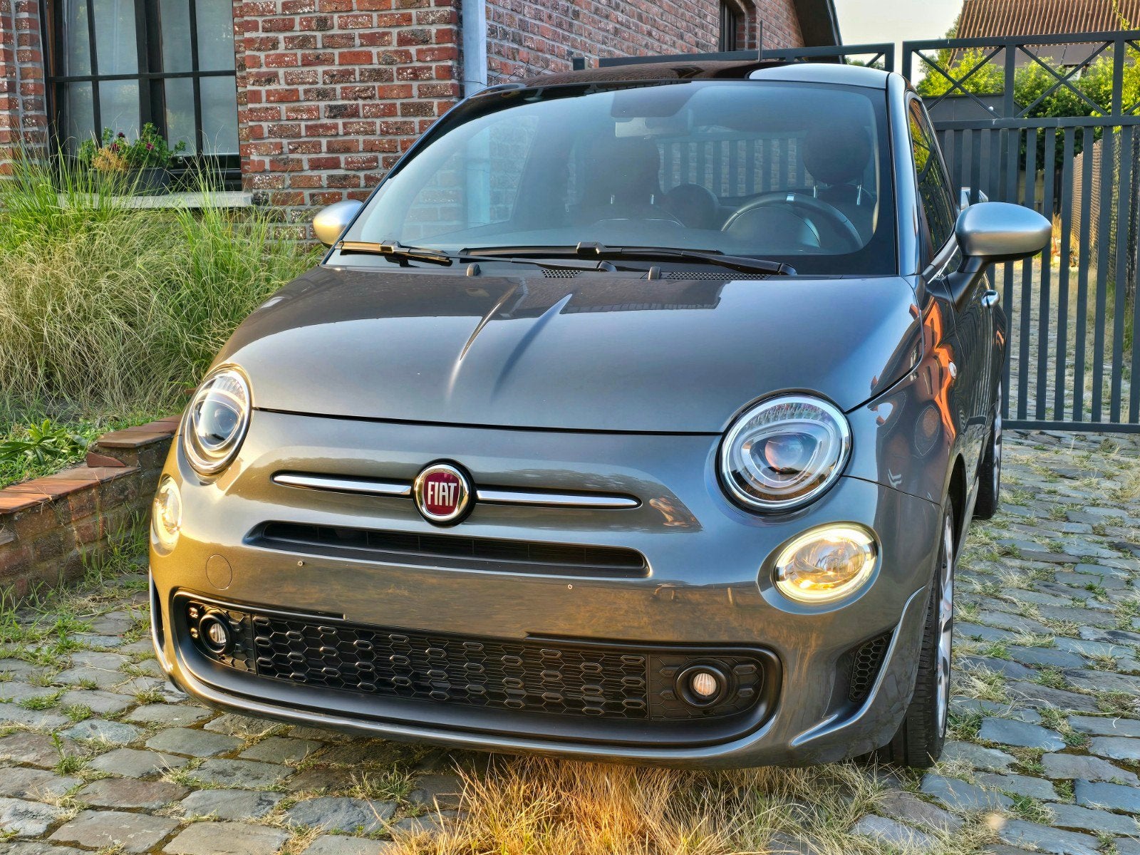Fiat 500s hybrid met 14xxxkm 12m garantie, Auto's, Fiat, Euro 6, Navigatiesysteem, Te koop, Hybride Elektrisch/Benzine