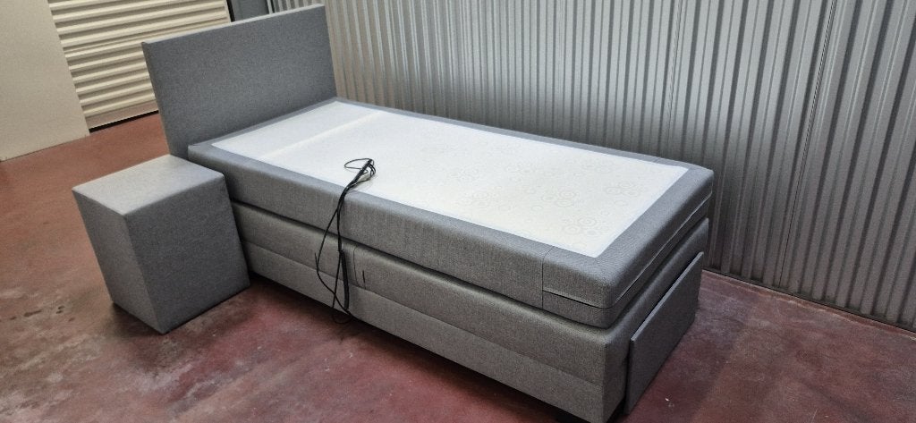 Elektrische boxspring 90x200 incl. matras en nachtkastje, Huis en Inrichting, Slaapkamer | Boxsprings, Ophalen, Gebruikt, 90 cm