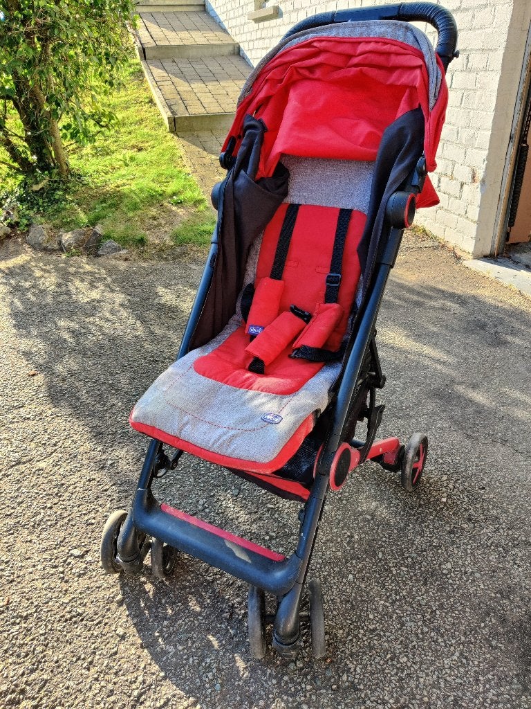 Pousette pliable Chicco leger, Enfants & Bébés, Poussettes & Combinaisons, Utilisé, Poussette, Autres marques, Enlèvement