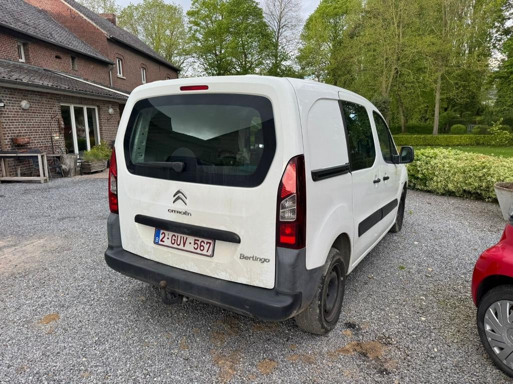 Citroën berlingo 
2015
Vitre electric 
Airco 
206000km 
1.6, Autos, Euro 5, Achat, Boîte manuelle, Berlingo