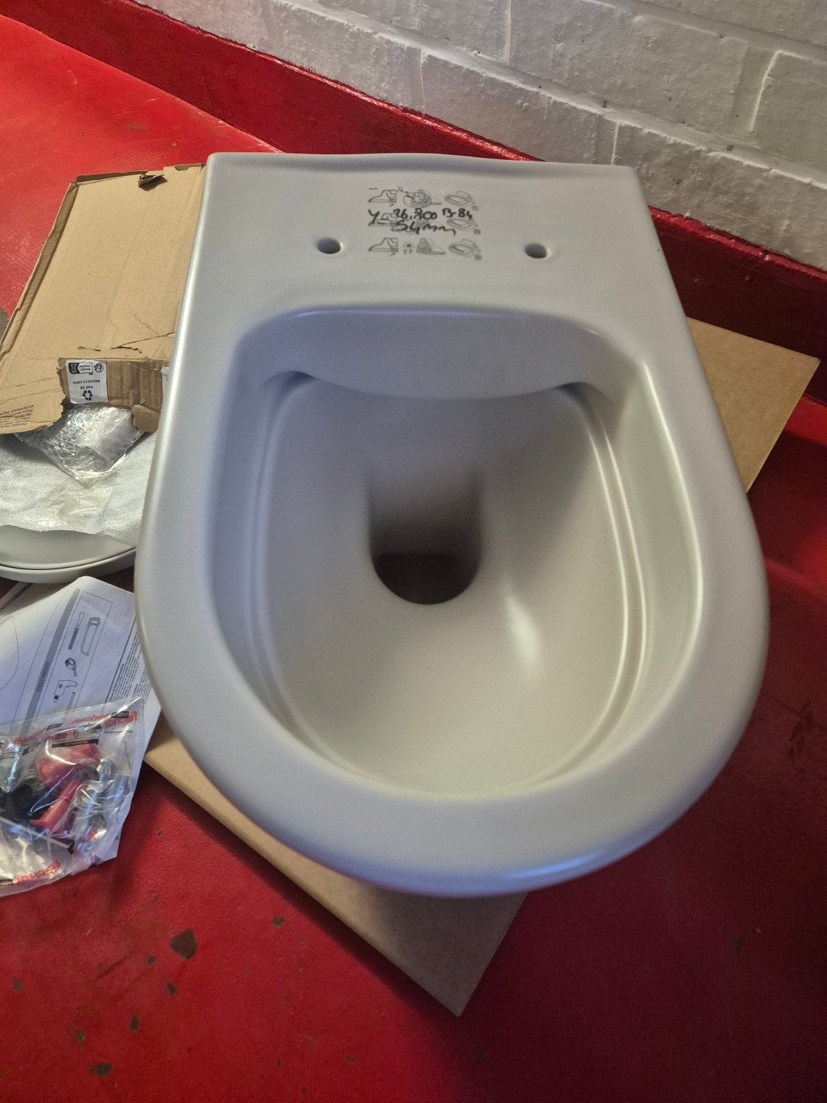 OPHANG WC VINTO, Enlèvement, Neuf, Toilettes