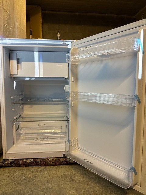 inbouwkoelkast in prima staat, Elektronische apparatuur, 100 tot 150 liter, Zo goed als nieuw, 45 tot 60 cm, Met vriesvak