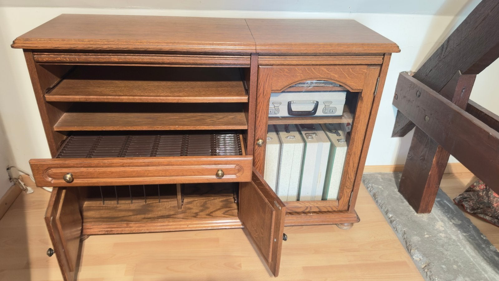 Meuble 135 x 48 x 90, Antiek en Kunst, Ophalen