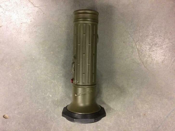 militaire zaklamp recht model