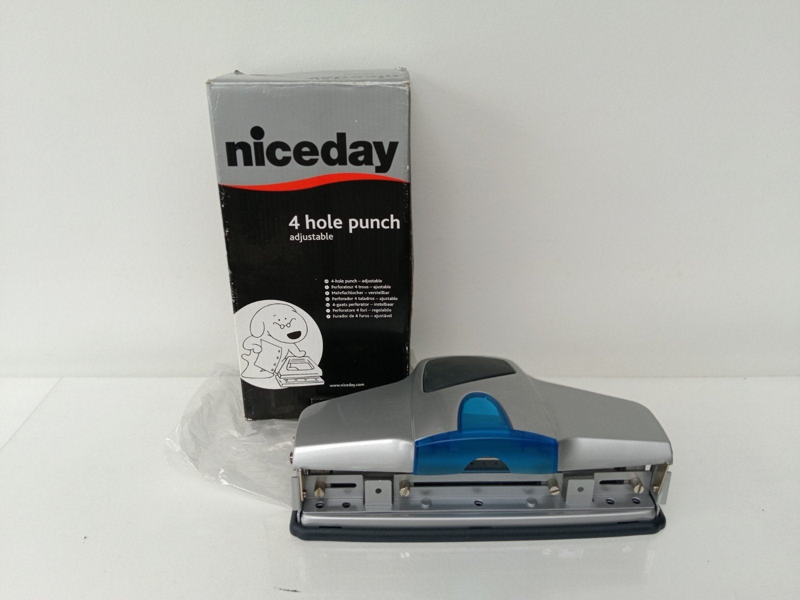 Perforator voor 4 gaten. Aanpasbaar. Nieuw., Diversen, Ophalen of Verzenden, Nieuw
