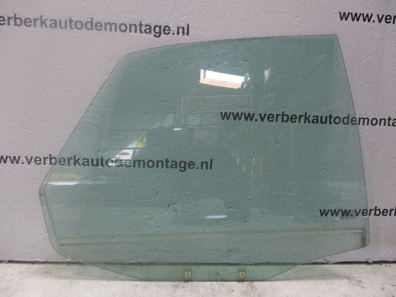 VITRE ARRIERE DROITE Volvo S40 (VS) (01-1995/12-2004), Info@volvocars.com, Volvo Car Germany GmbH, Siegburger Straße 229
50679  Köln, DE