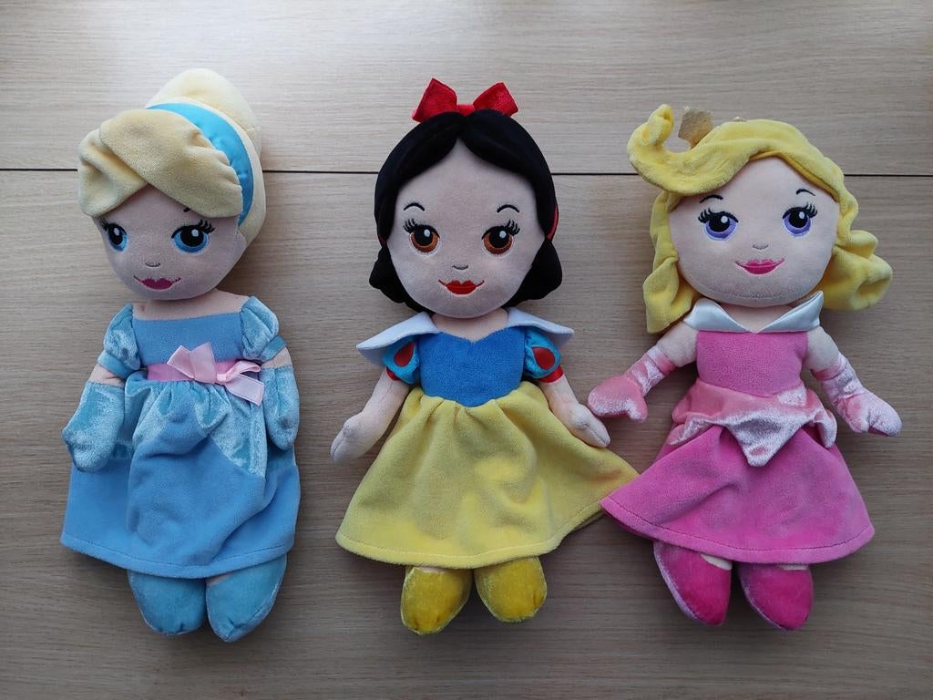 3 prinsessen knuffels (3x 30cm), Kinderen en Baby's, Speelgoed | Knuffels en Pluche, Ophalen of Verzenden, Zo goed als nieuw, Overige typen