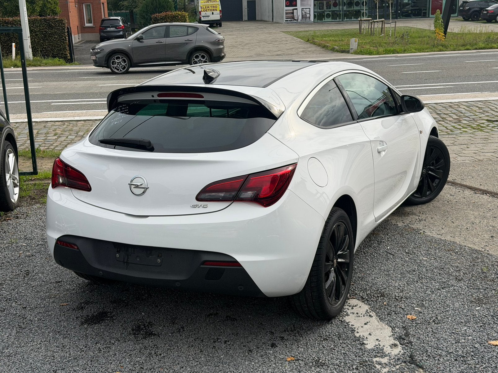 OPEL ASTRA GTC 1.4 TURBO 120PK | NAVI | CRUISE | EURO 6, Auto's, Voorwielaandrijving, 4 cilinders, 149 g/km, Leder en Stof