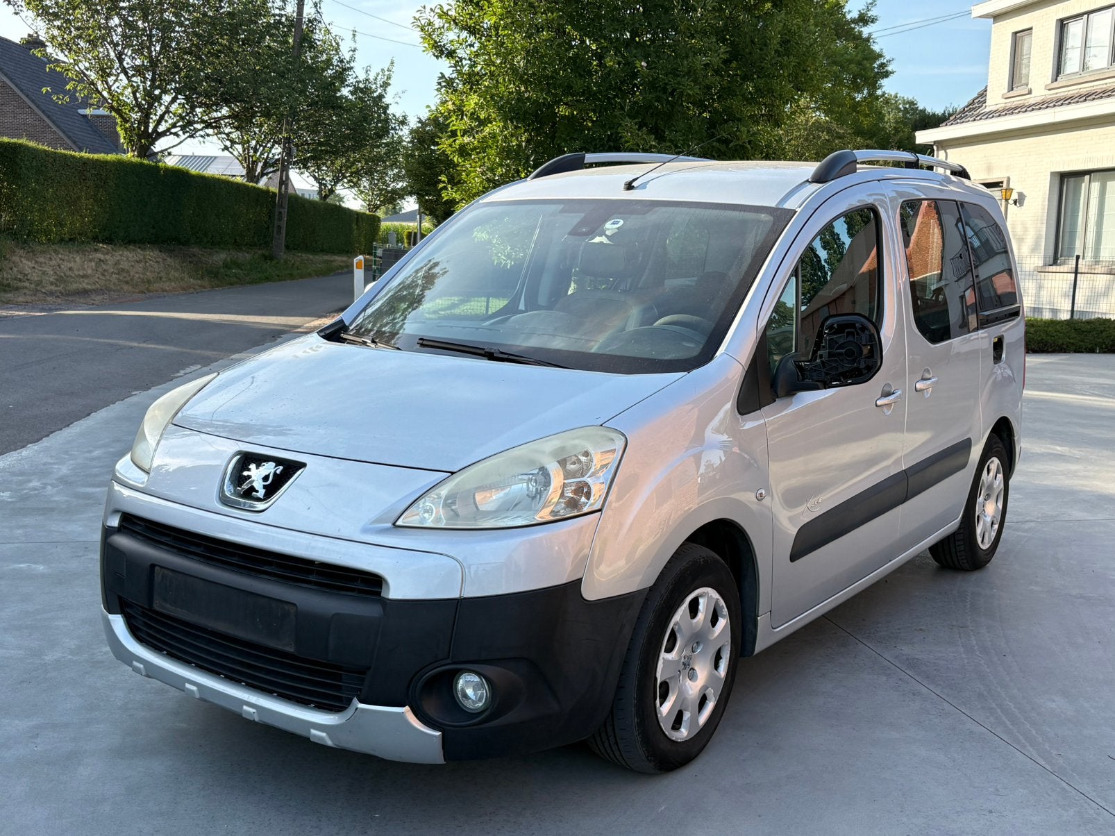Peugeot Partner *X-Line* *2011* *5 PLAATS* *AIRCO*