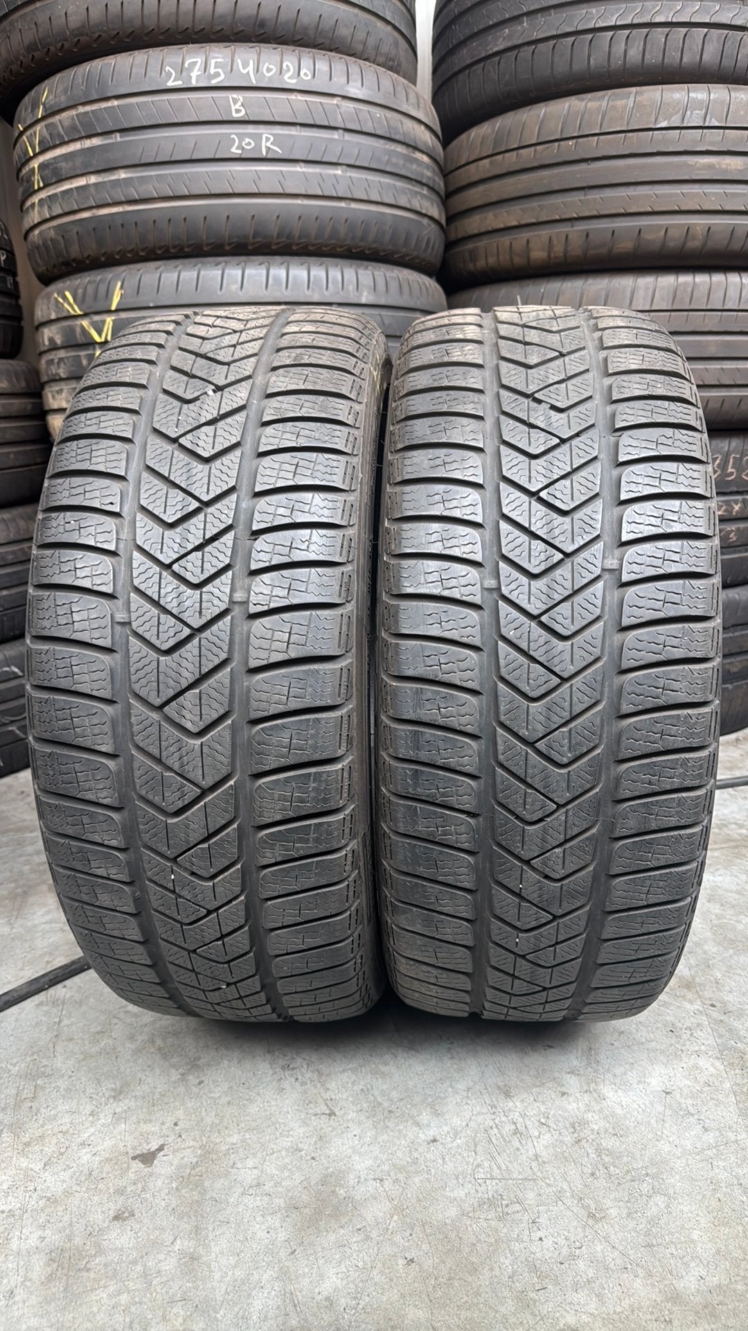 Pneus d'hiver 2454020 245/40/20 245/40R20 marque Pirelli, Enlèvement