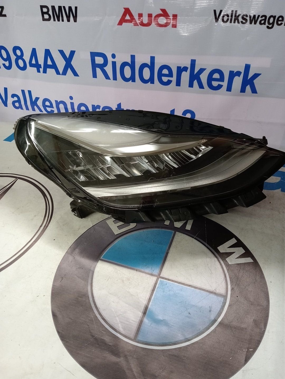 Tesla Model 3 / Y KOPLAMP 107737200L, Autos : Pièces & Accessoires, -, Utilisé, Autres marques automobiles, -