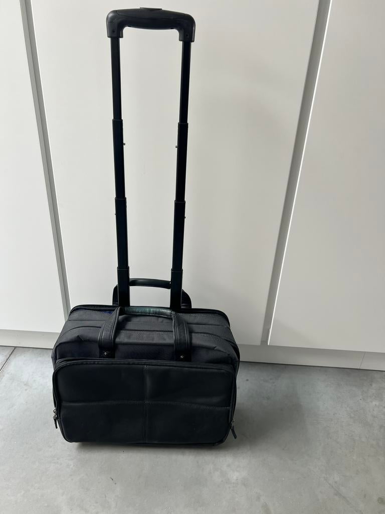 Laptop tas/trolley op wieltjes, Computers en Software, Laptoptassen, Ophalen, Zo goed als nieuw