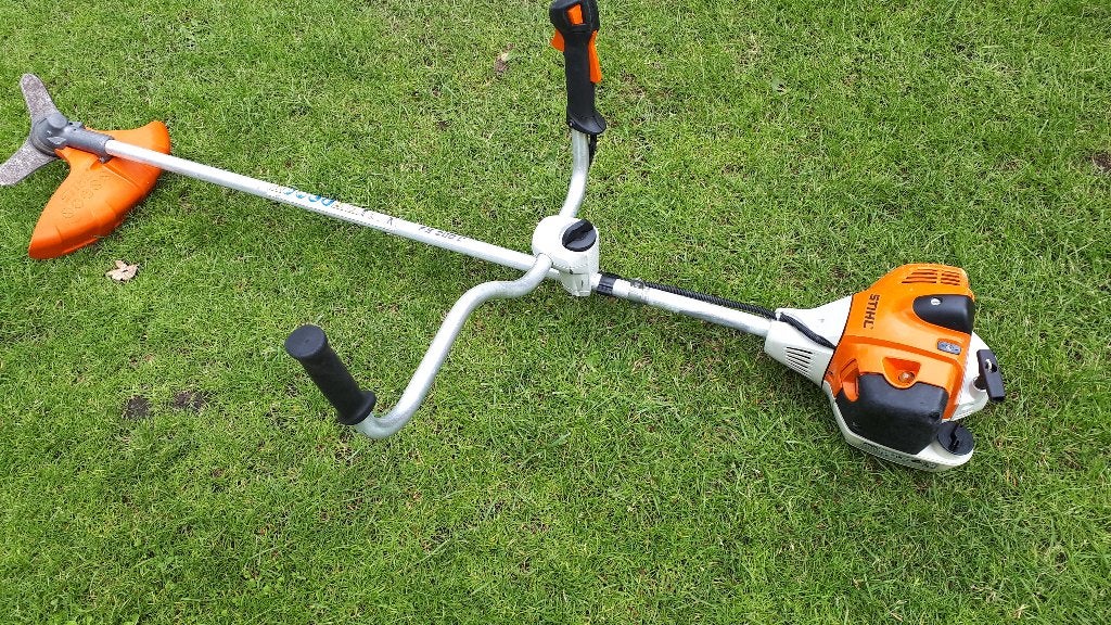 débroussailleuse stihl FS 260, Jardin & Terrasse, Stihl, Comme neuf, Essence, Enlèvement