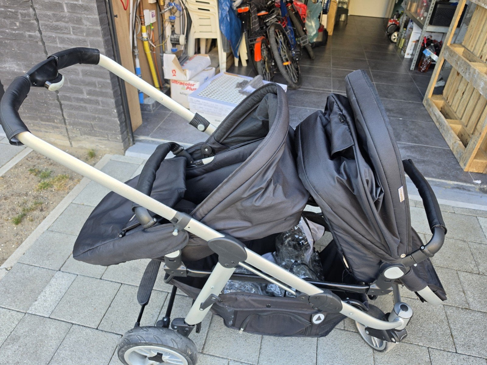 Dubbele buggy – Ideaal voor tweeling o, Kinderen en Baby's, Buggy's, Ophalen of Verzenden