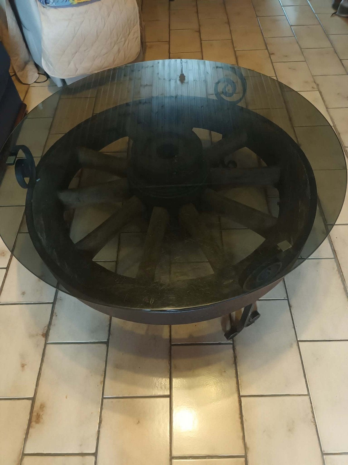 table roue en fer forgée avec carreau fumé, Antiek en Kunst, Ophalen