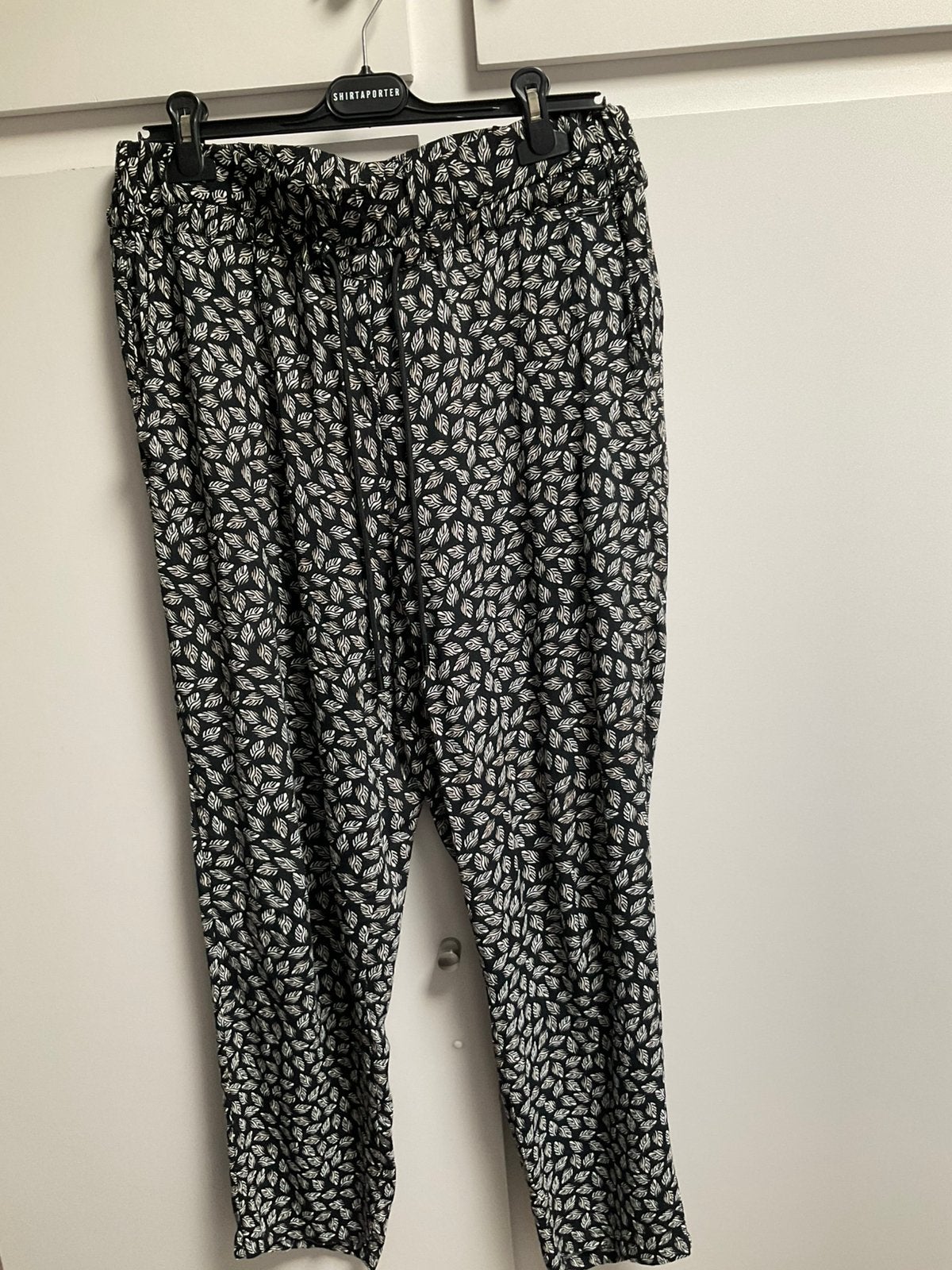 Lichte, losse broek C&A maat 44, Ophalen of Verzenden, Zo goed als nieuw, Maat 42/44 (L), Wit