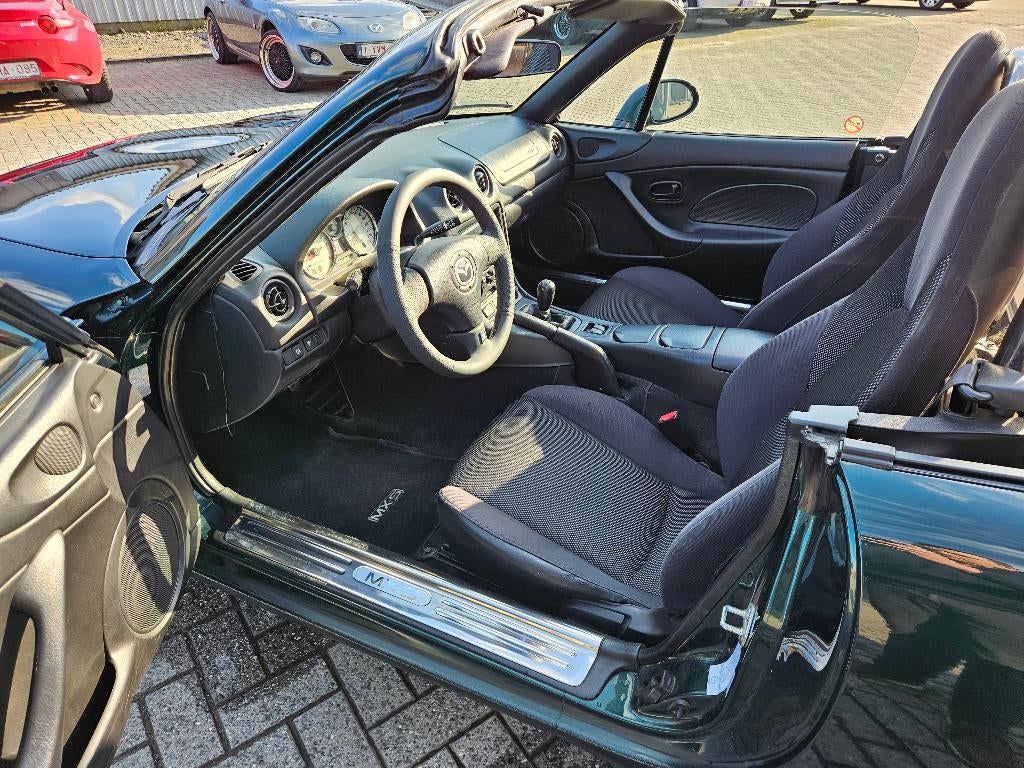 Mazda MX-5 NBFL 1.6i 16v | Sportuitlaat | Afnbr kofferrekje, Auto's, Zwart, 4 cilinders, Cabriolet, Bedrijf