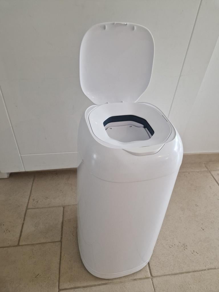 Luieremmer Angelcare, Ophalen