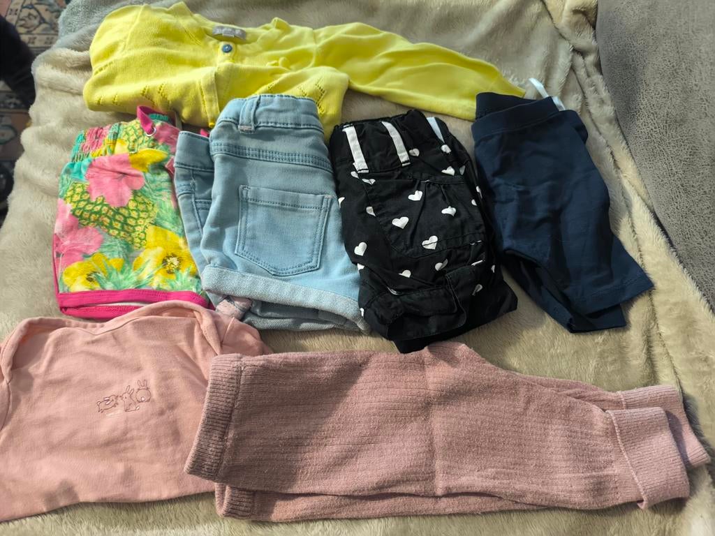 Pakket kleren maat 62 meisje, Ophalen