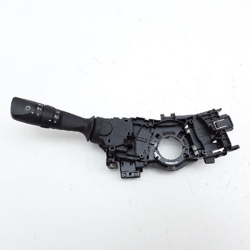 LICHTSCHAKELAAR Toyota Auris (E18) (01-2012/03-2019), Gebruikt, Toyota