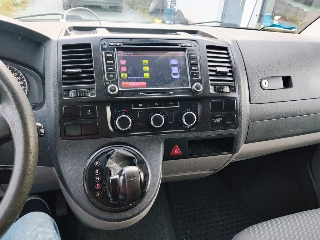 VOLKSWAGEN TRANSPORTER.2000cc DIESEL/AUTOMAAT/CAMIONNETTE, Auto's, Automaat, Euro 5, Monovolume, Zwart