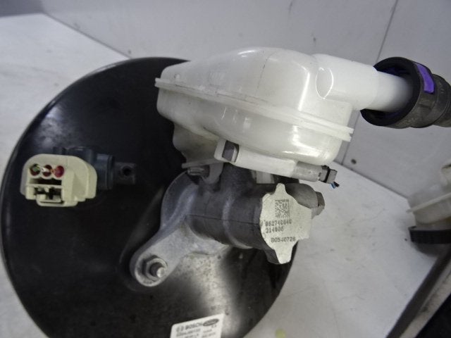 HOOFDREMCILINDER Ford B-Max (JK8) (01-2012/-), Gebruikt, Mevr. I. Hauben, Ford, Rue de l'Espoir 34 34
4030  GRIVEGNÉE, BE