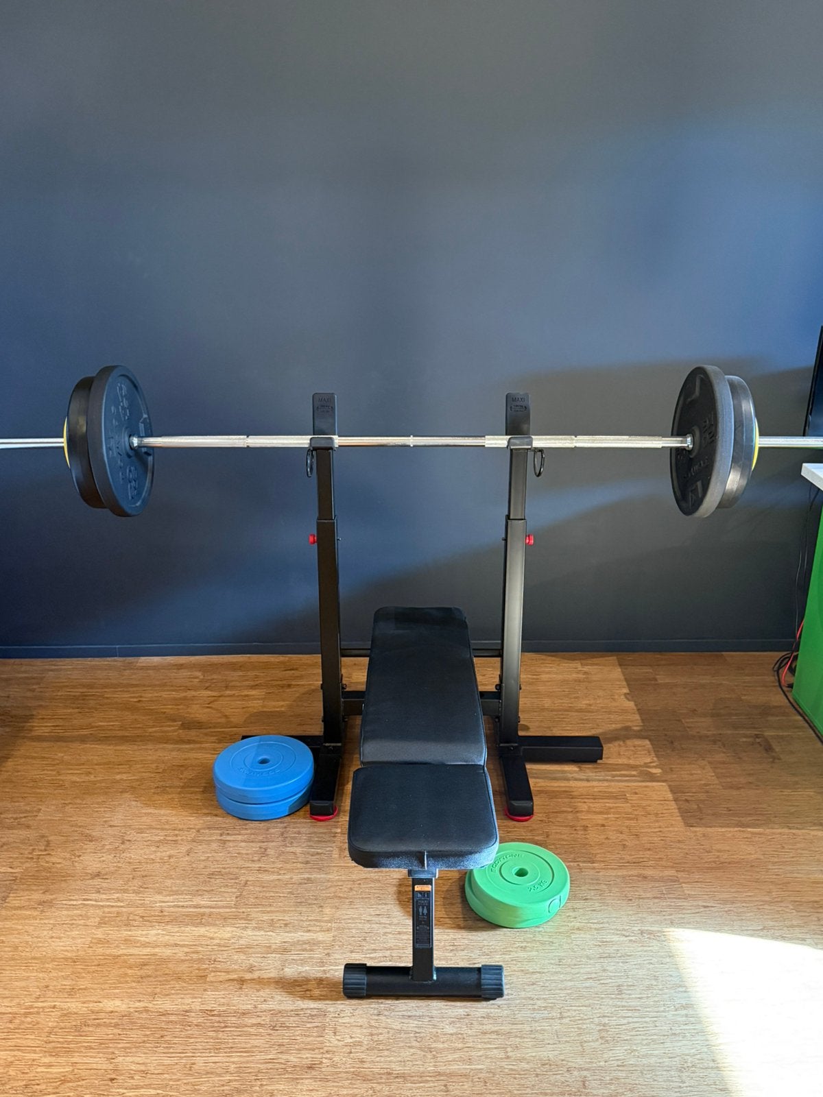 Benchpress (inclusief bar en gewichten), Sport en Fitness, Ophalen, Gebruikt, Fitnessbank