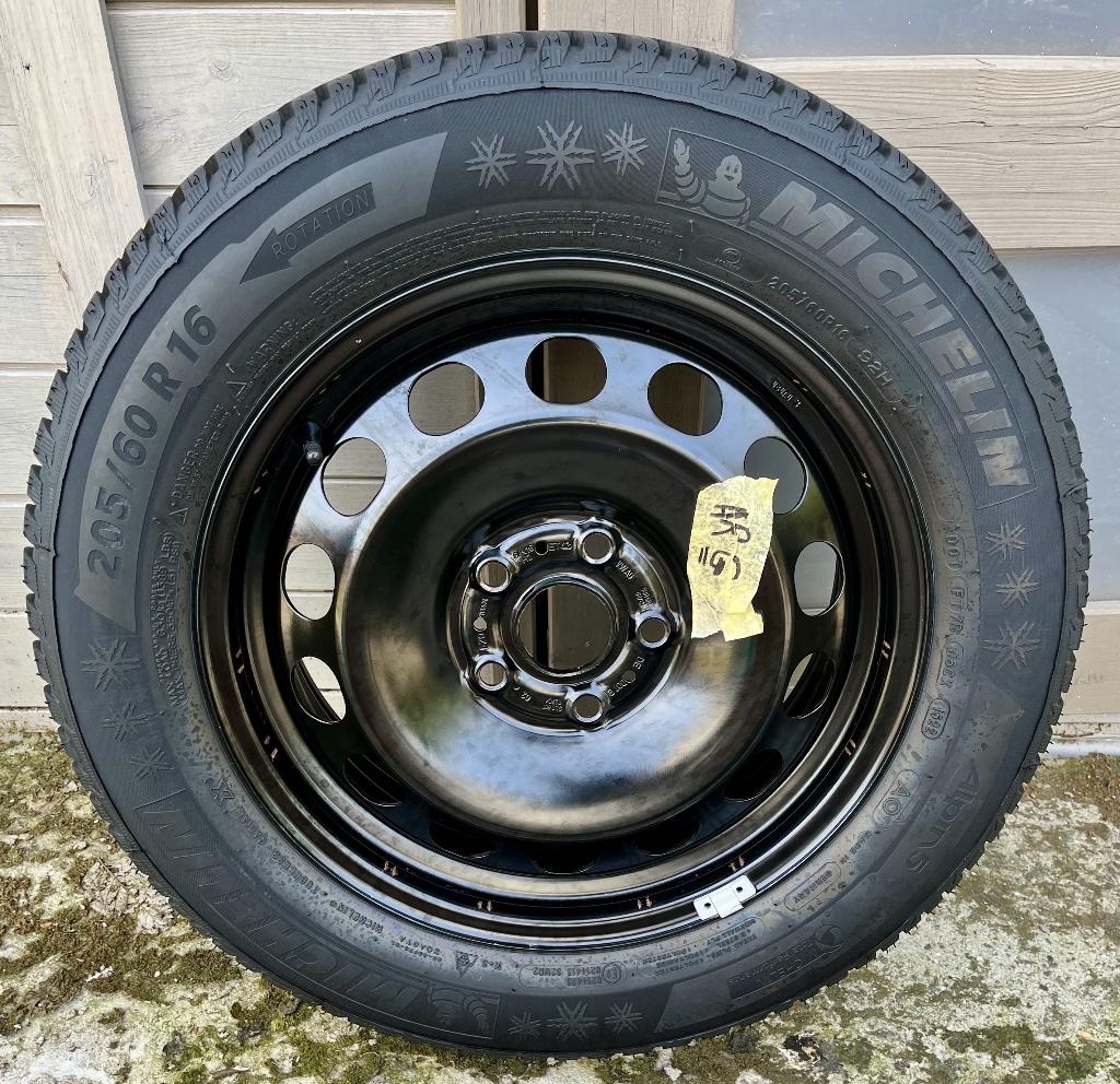 Lot de 4 roues Pneus Hiver Audi Q2, Pneus hiver, 16 pouces, Véhicule de tourisme, 205 mm