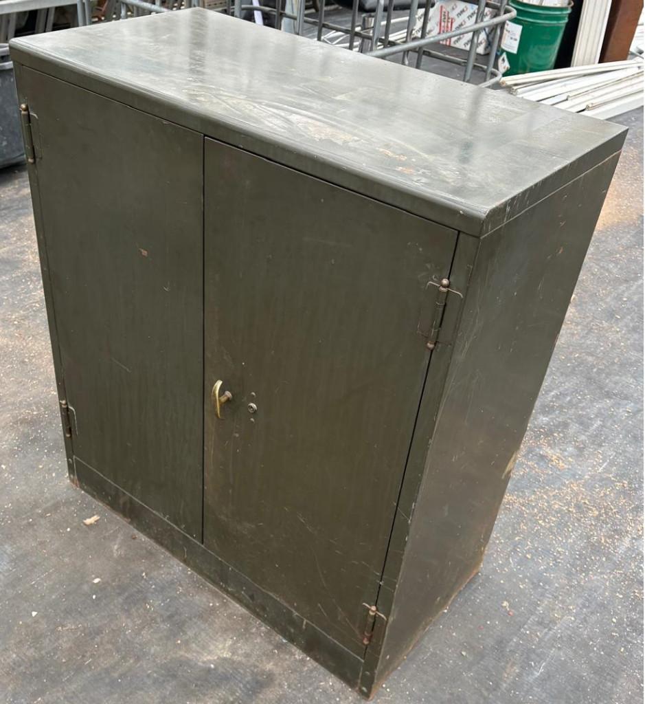 Armoire métallique verte L91 H102 P46cm, Enlèvement