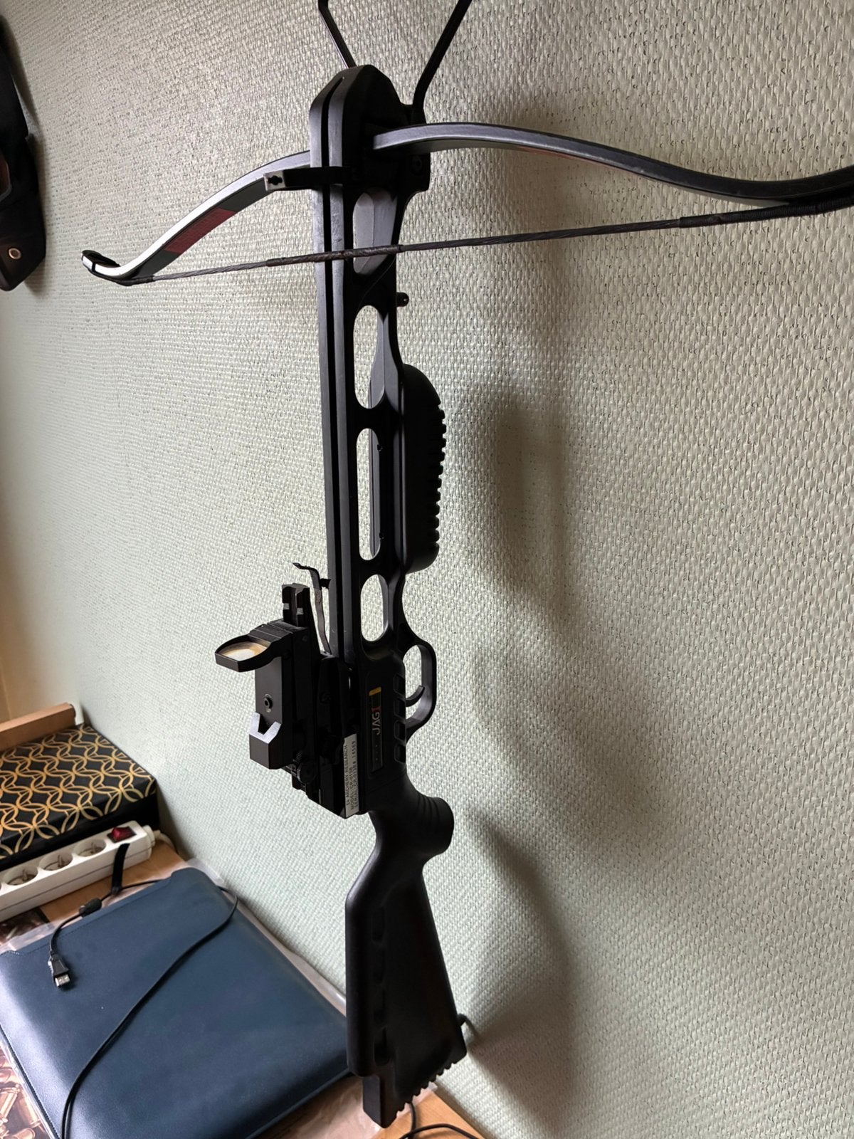 Kruisboog met 5 pijlen en accessoires, Sport en Fitness, Ophalen, Zo goed als nieuw, Recurveboog