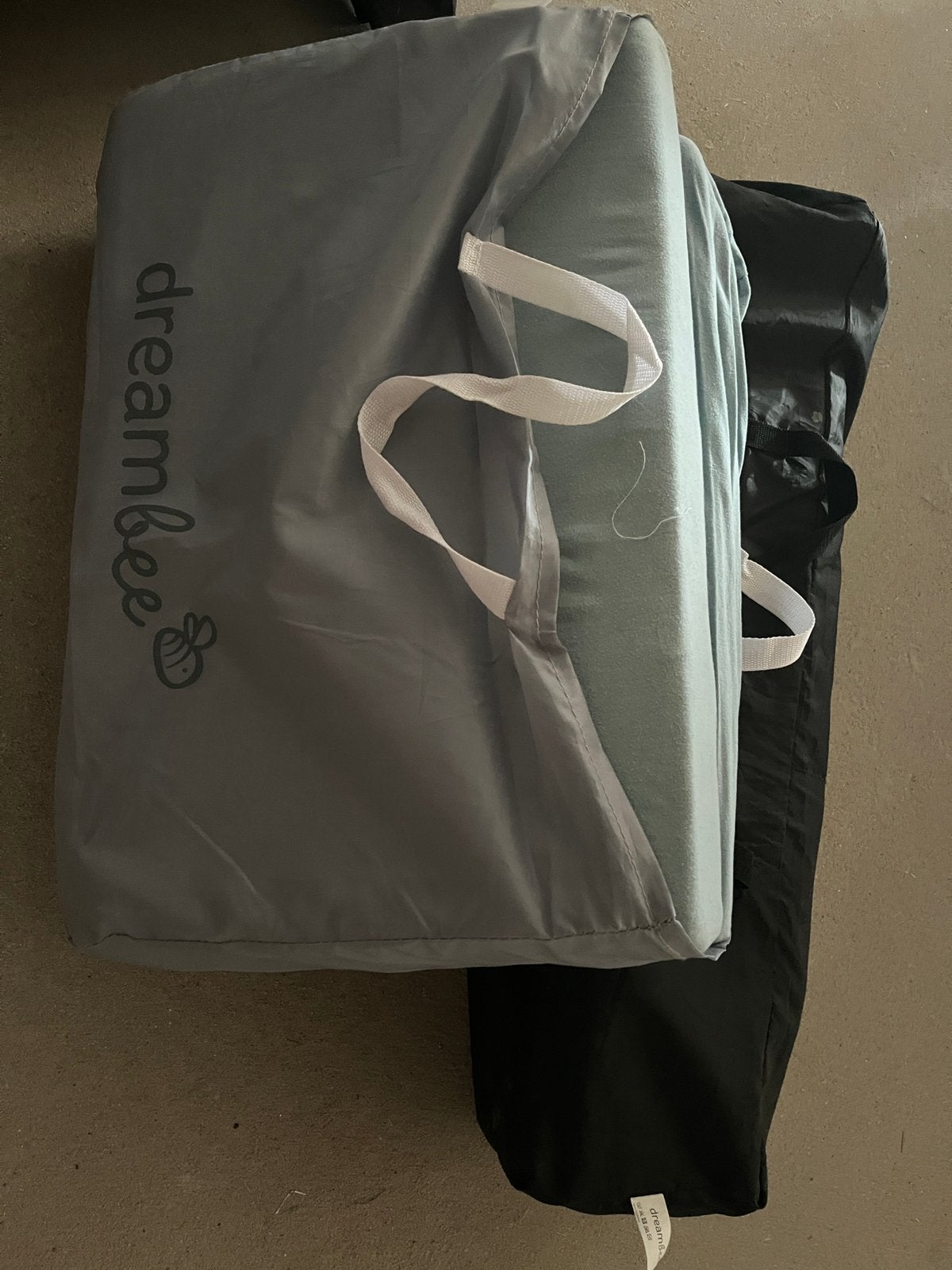 Reisbedje met matras - Dreambee, Ophalen, Zo goed als nieuw, Reisbedje