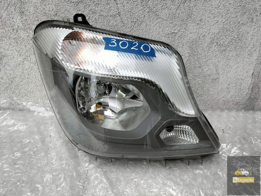 MERCEDES SPRINTER LIFT RECHTS KOPLAMP, Gebruikt, Mercedes-Benz AG, Mercedes-Benz, Mercedesstrasse 120
70372  Stuttgart, DE