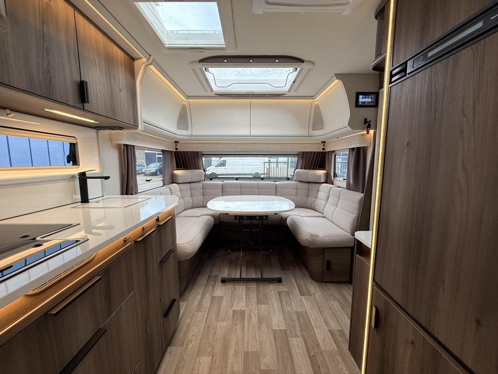 Kabe Safir 600 TDL, 6 à 7 mètres, Entreprise, Kabe, Banquette en rond