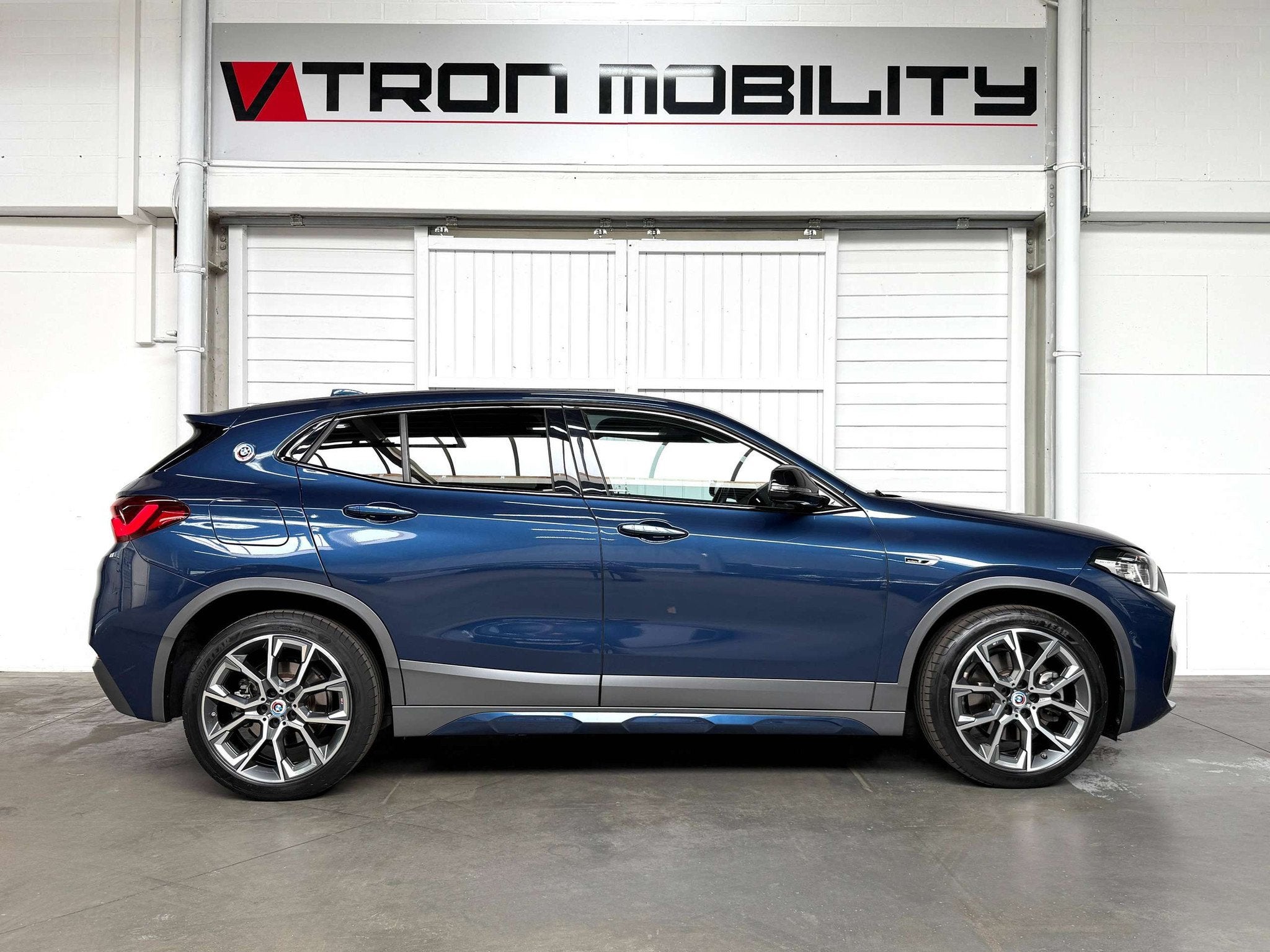 BMW X2 xDrive 25e M-Pack PHEV CAMERA*LED*CC*PDC*NAVI*DAB*CAR, Autos, BMW, Euro 6, Entreprise, Noir, 5 portes
