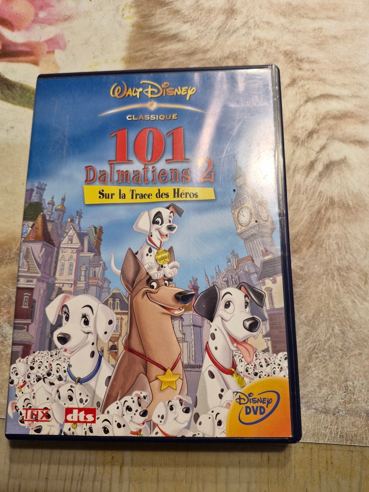 dvd disney 101 dalmatiens 2 en bone etat, Enlèvement ou Envoi, Comme neuf, Français