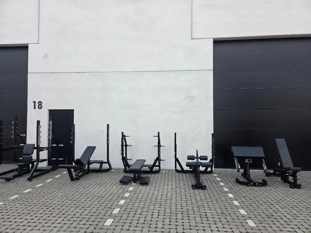 Technogym Pure Strenght Olympic Bench set van 6 stuks, Sports & Fitness, Enlèvement, Comme neuf, Bras, Banc d'exercice