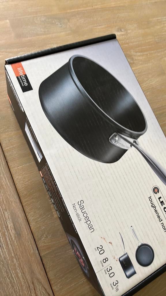 Nieuwe sauspan Le Creuset, Huis en Inrichting, Ophalen, Nieuw