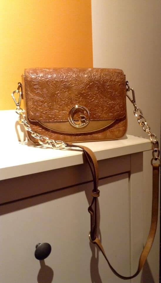 C.A.R.O.L.I.N.es. b.i.s.s. camel leren schoudertas, Handtassen en Accessoires, Ophalen of Verzenden, Leer