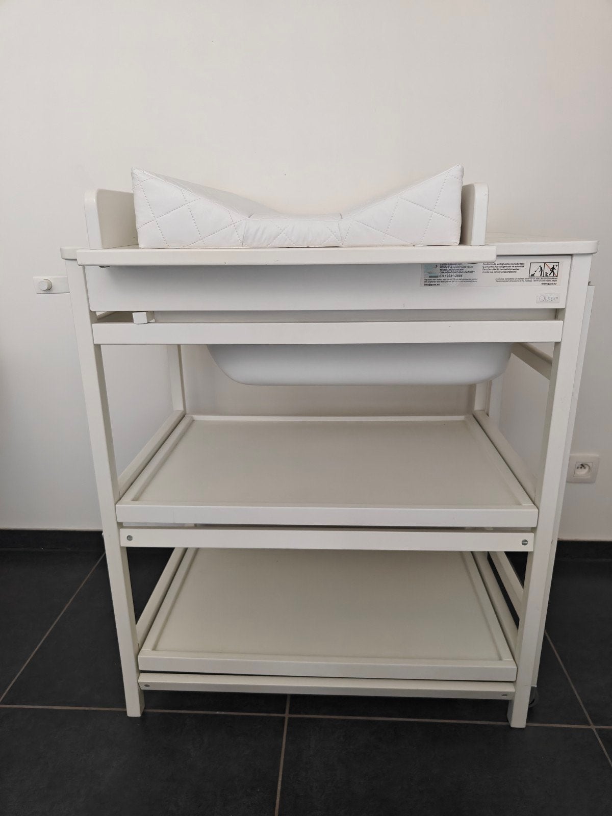 Verzorgtafel, Ophalen