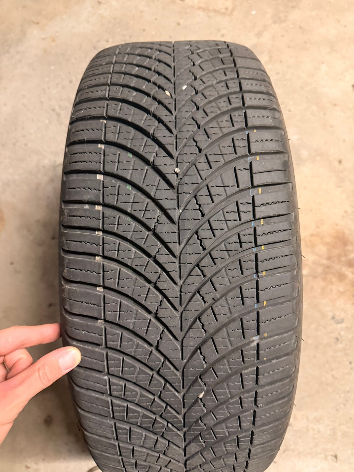4 GoodYear winterbanden: 215 55 R17 in zeer goede staat, Ophalen, Band(en)