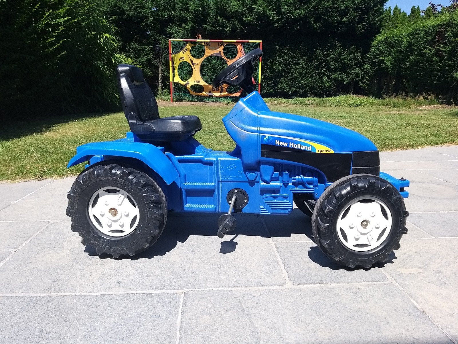 Kndertractor new holland blauw met aanhangwagen, Kinderen en Baby's, Speelgoed |Speelgoedvoertuigen, Ophalen