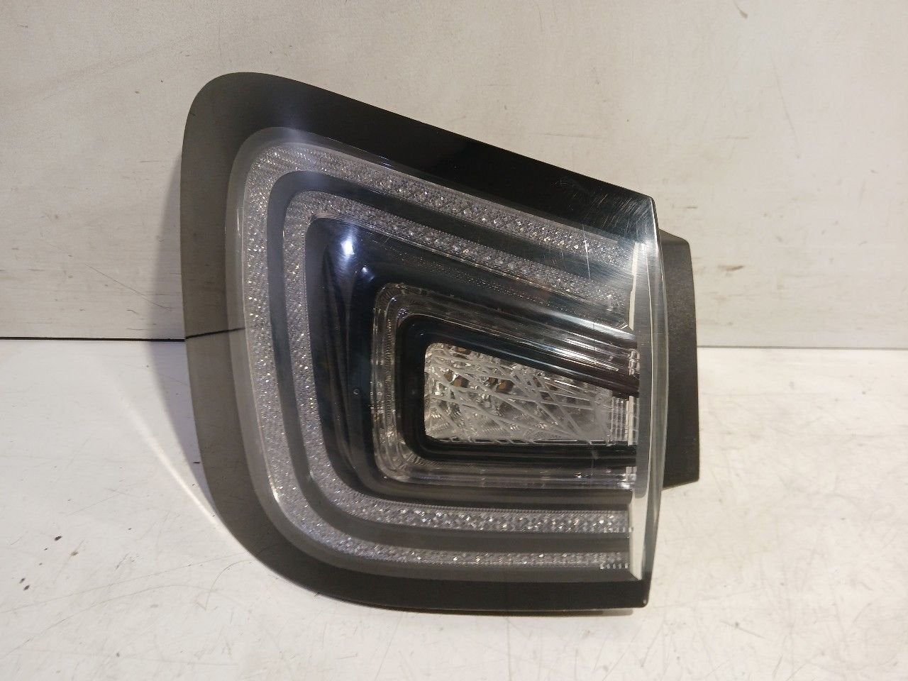 Achterlicht links buiten Hyundai Nexo, Onderdelen@venauto.nl, Van der Ven Autorecycling B.V., Gebruikt, Ettenseweg 76, 4706 PB Roosendaal, The Netherlands