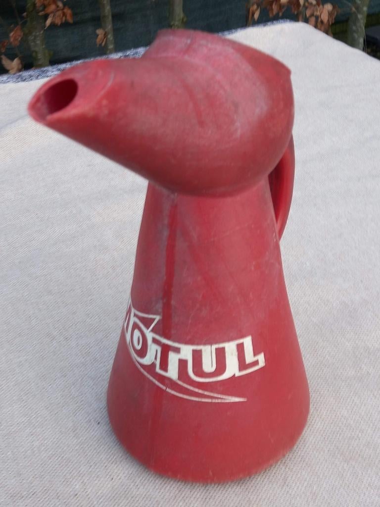 bidon à huile vintage MOTUL, Enlèvement ou Envoi, Utilisé, Ustensile