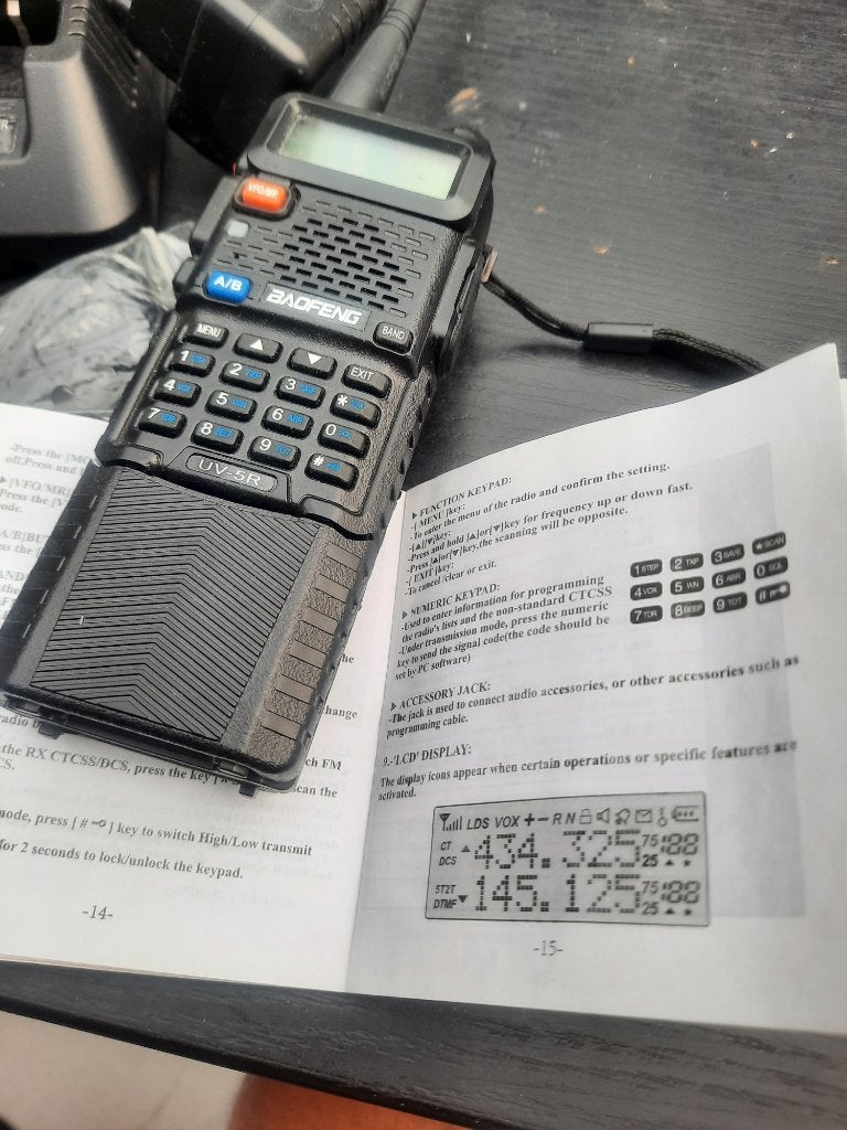 portofoon, Talkie-walkie ou Walkie-talkie, 5 à 15 km, Avec clip de ceinture, Comme neuf