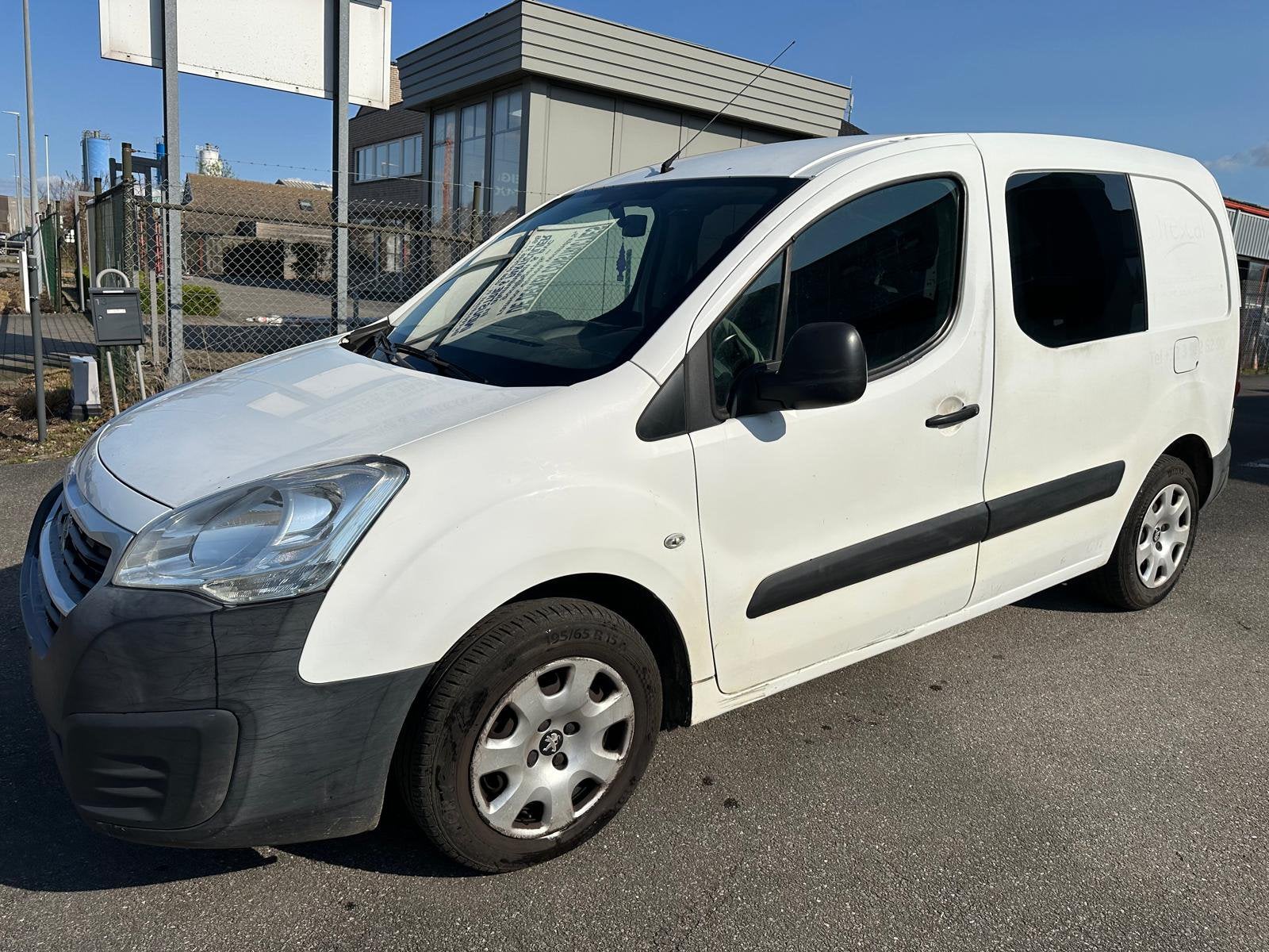 Peugeot partner   1.6HDI   Euro 5b   90pk 25/09 2015, Autos, Camionnettes & Utilitaires, Entreprise, ABS, Airbags, Air conditionné